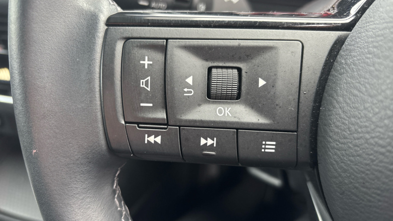 Nissan Qashqai 1.3 DiG-T MH N-Connecta 5dr Petrol Hatchback